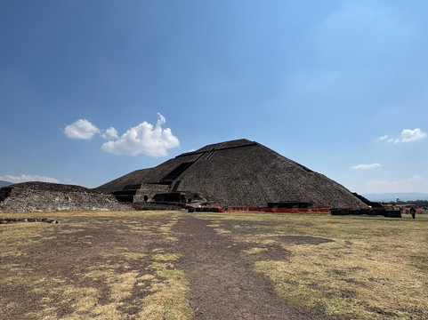 Paseos Olmedo-墨西哥城必去景点