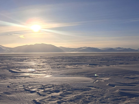 Poli Arctici-朗伊尔城必去景点