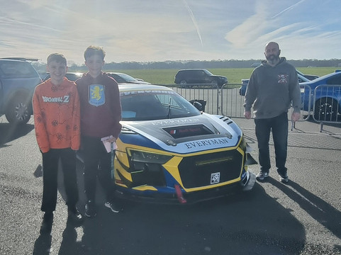 Everyman Driving Experiences-Hoton必去景点