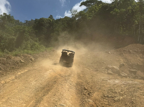 Jungle ATV Quad Tours-乌维塔必去景点