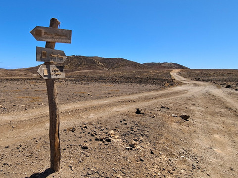 Morro Negro Lighthouse-Fundo das Figueiras必去景点
