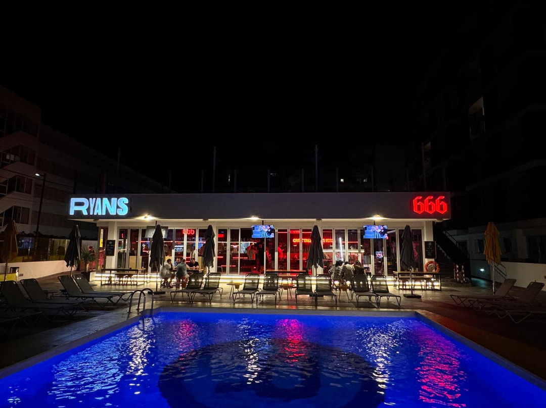 666 Playa D'en Bossa主图