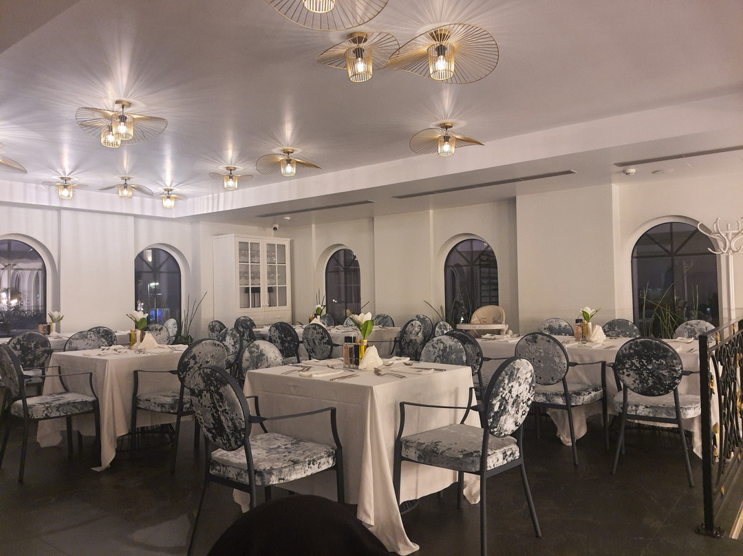 Martiness Hotel Durre主图