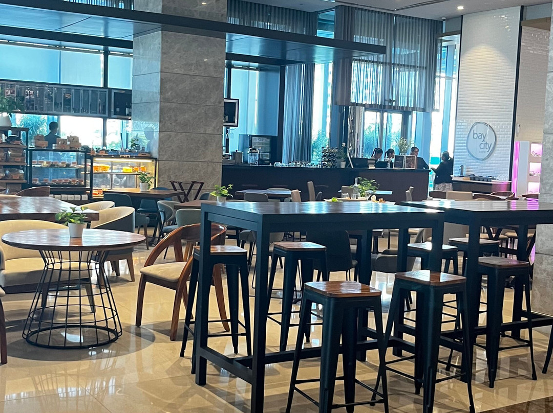 马尼拉馨乐庭湾城酒店主图