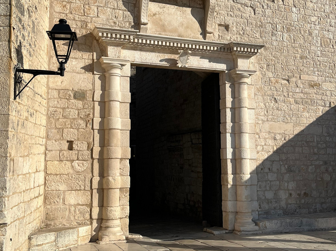 Južna gradska vrata (South Gate)-特罗吉尔必去景点