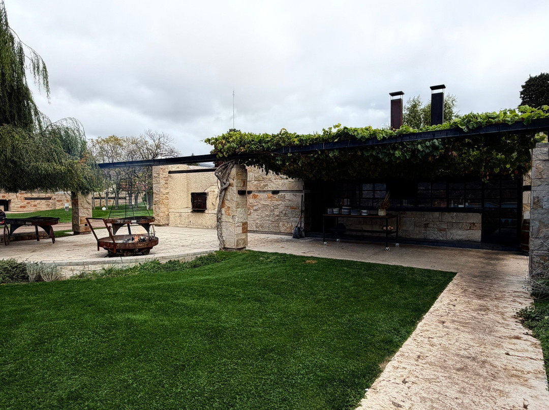 波垂利罗斯大酒店主图