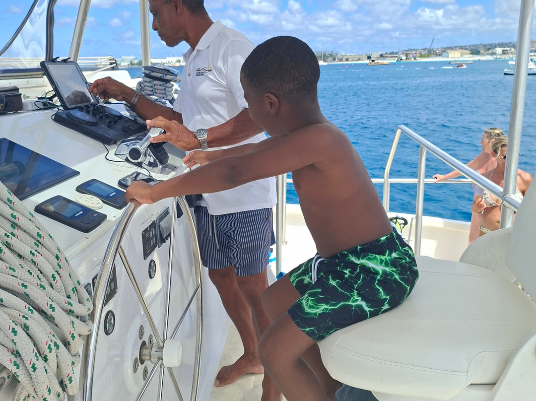 Cool Runnings Catamaran Cruises-布里奇顿必去景点