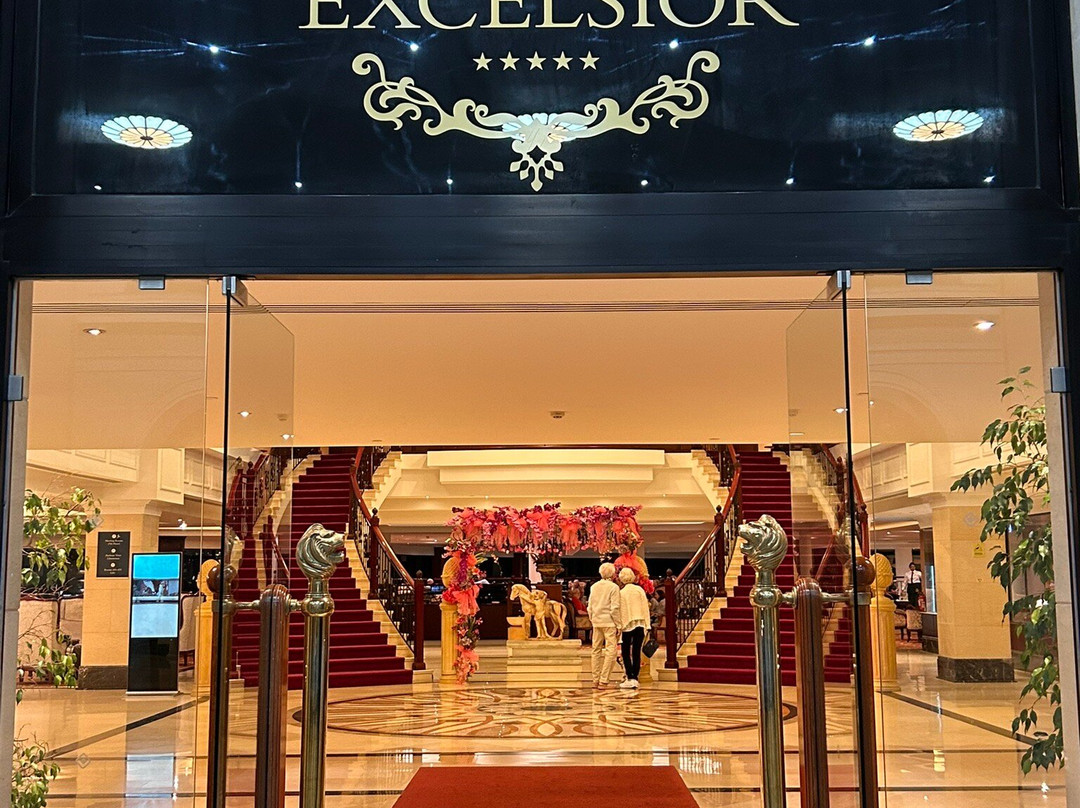 埃克塞尔西奥大酒店主图