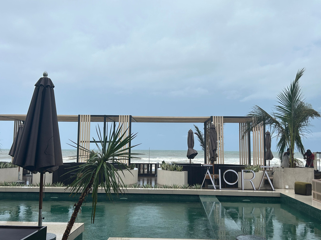 Alora Beach Resort-阿克拉必去景点