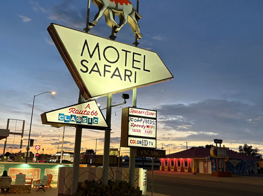 Motel Safari主图