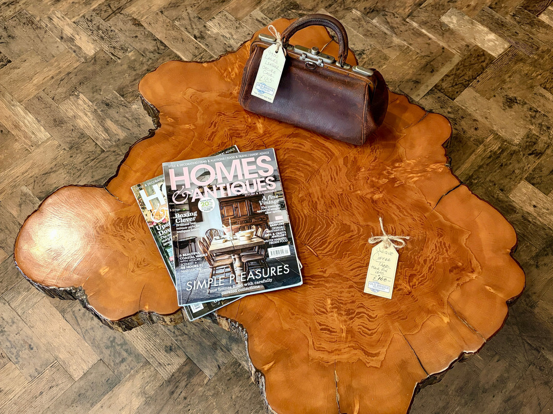 Old Bridge Antiques Centre-比迪福德必去景点