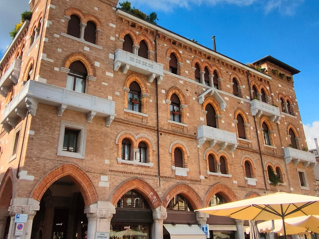 Piazza San Vito-特雷维索必去景点