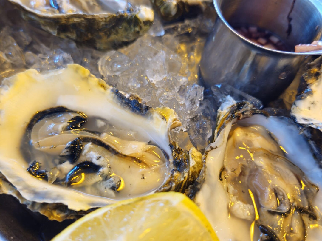 Skip's Seafood Bar and Grill