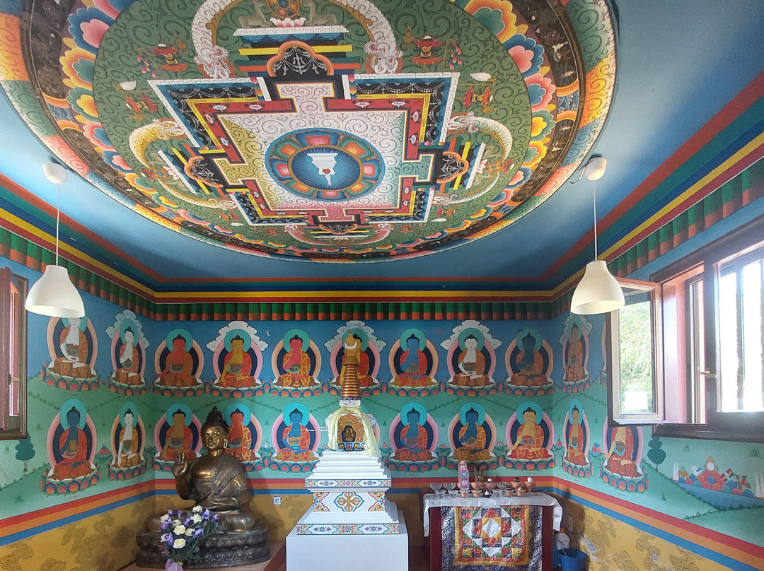 Budist Monastery Dag Shang Kagyu-Graus必去景点