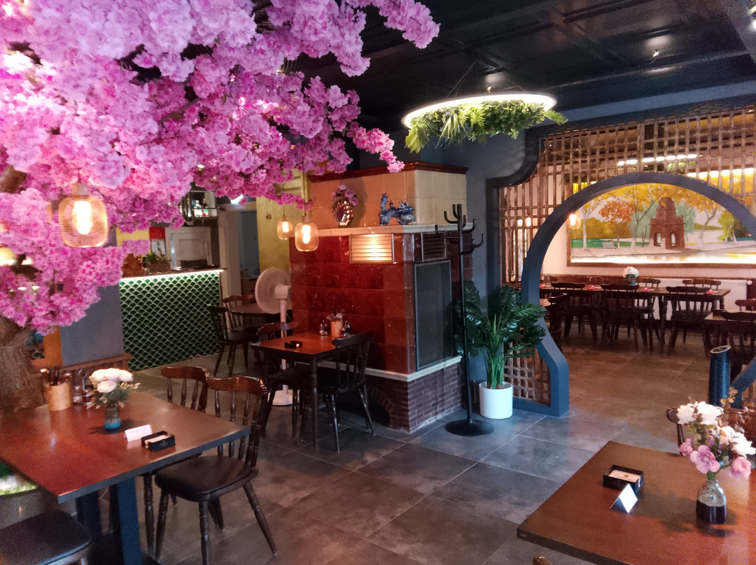 Mai Lien Asian Cuisine & Sushi