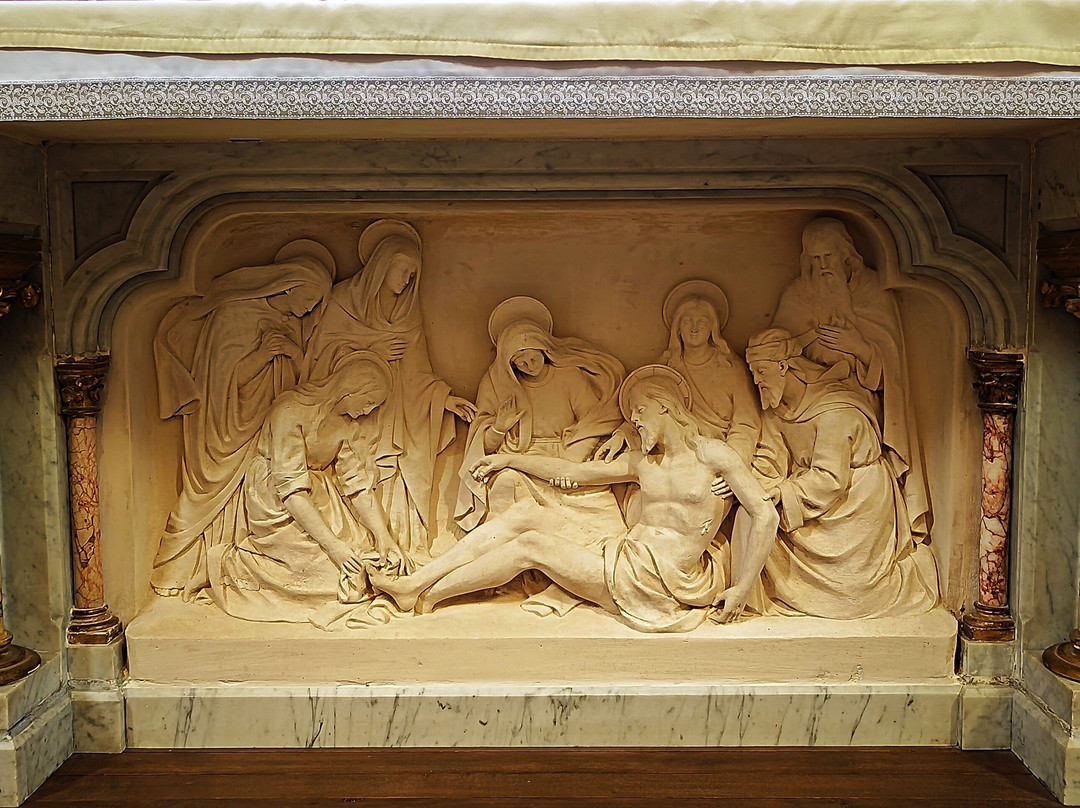 Eglise Saint Jean Baptiste-Montaigu必去景点