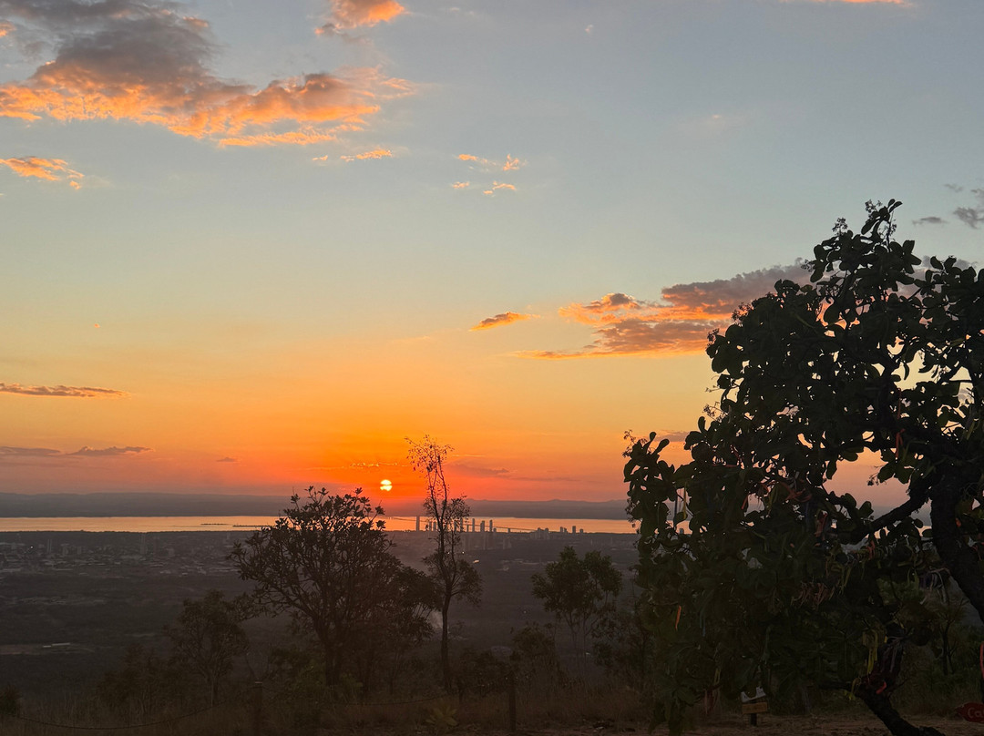 Janela Do Sol, Mirante & Bar-Palmas必去景点