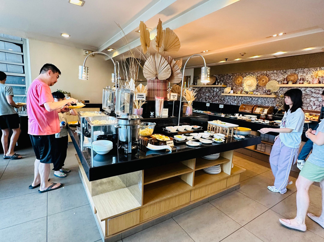 林登套房酒店主图