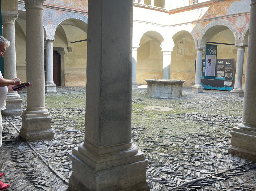 Palazzo Besta-Teglio必去景点