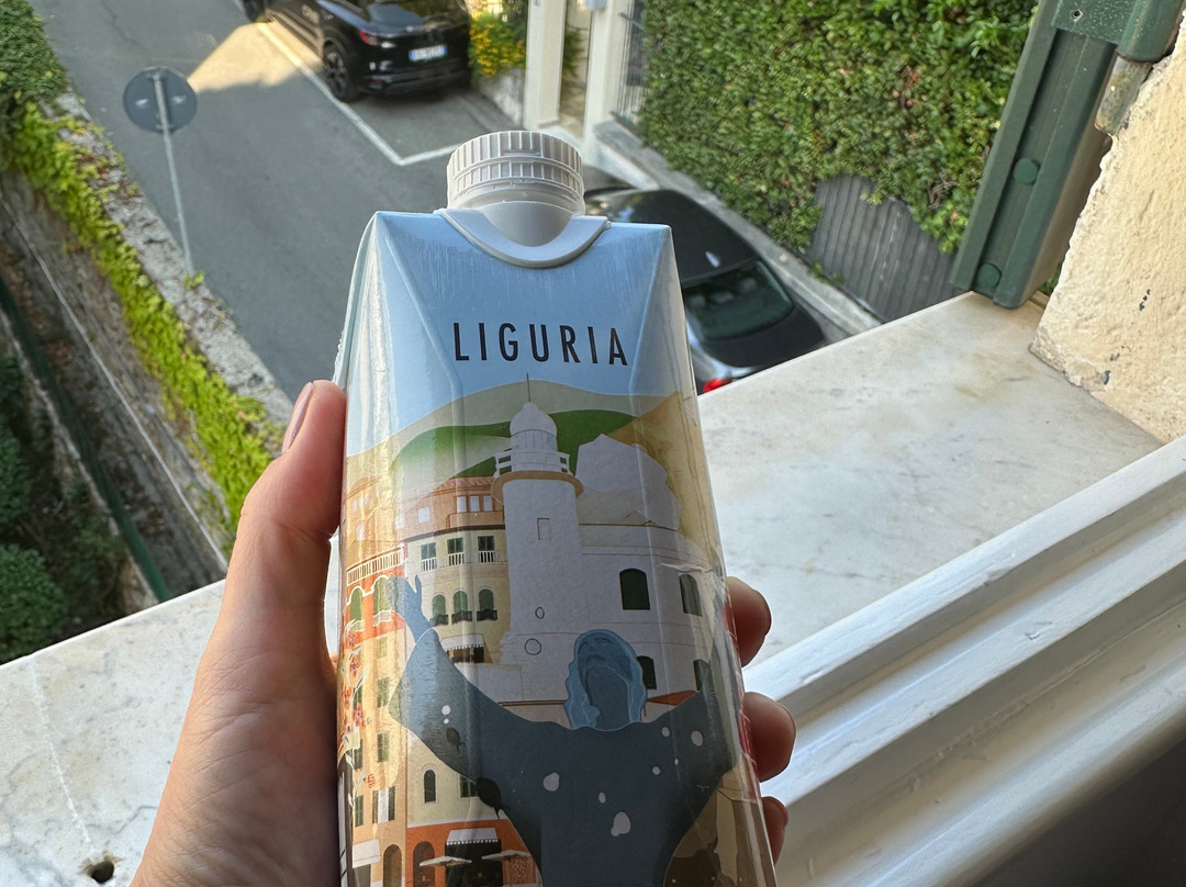 密涅瓦酒店主图