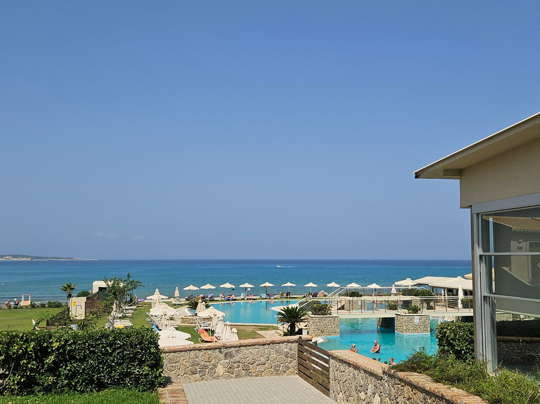 Athina Hotel主图