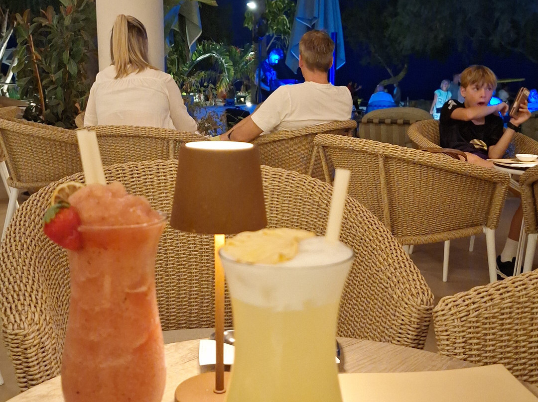 马尔卡斯特尔CM酒店主图