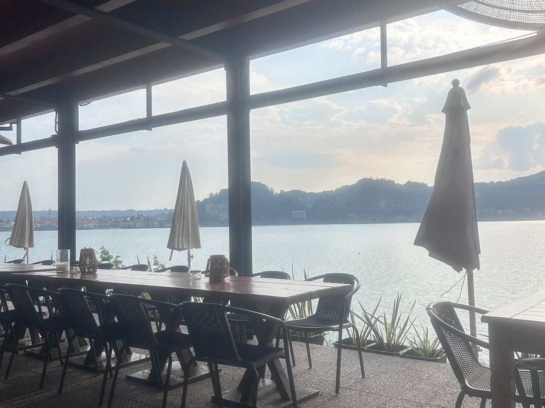 Lounge Bar La Noce-Angera必去景点