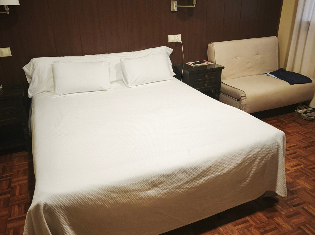 易欧酒店主图