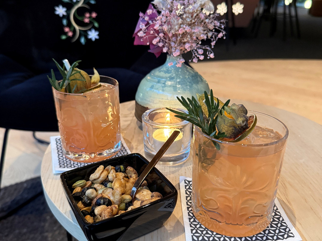 阿姆莱套房酒店主图