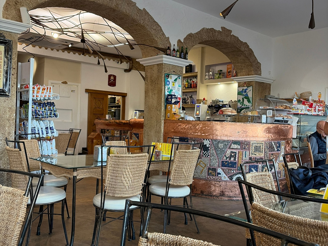Sisters Cafè