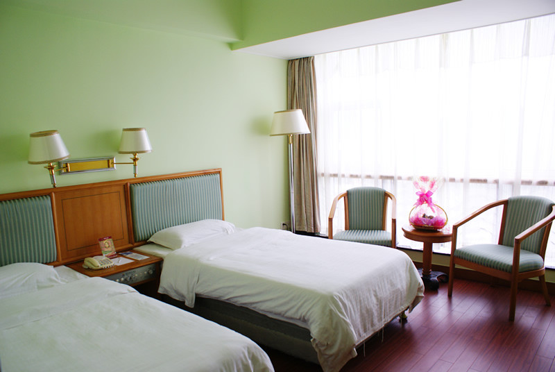 鑫源温泉大酒店主图