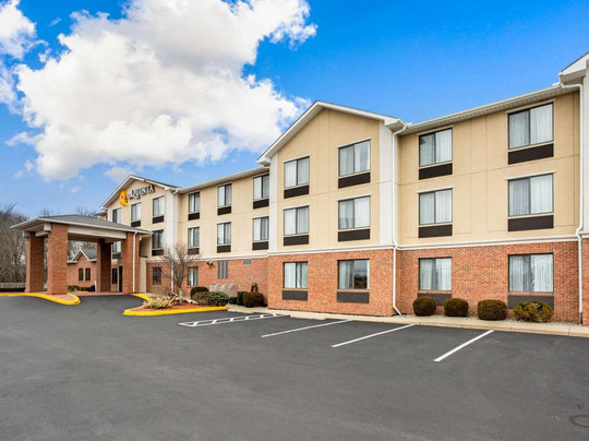 Killingly酒店住宿-普雷恩菲尔德快捷假日酒店