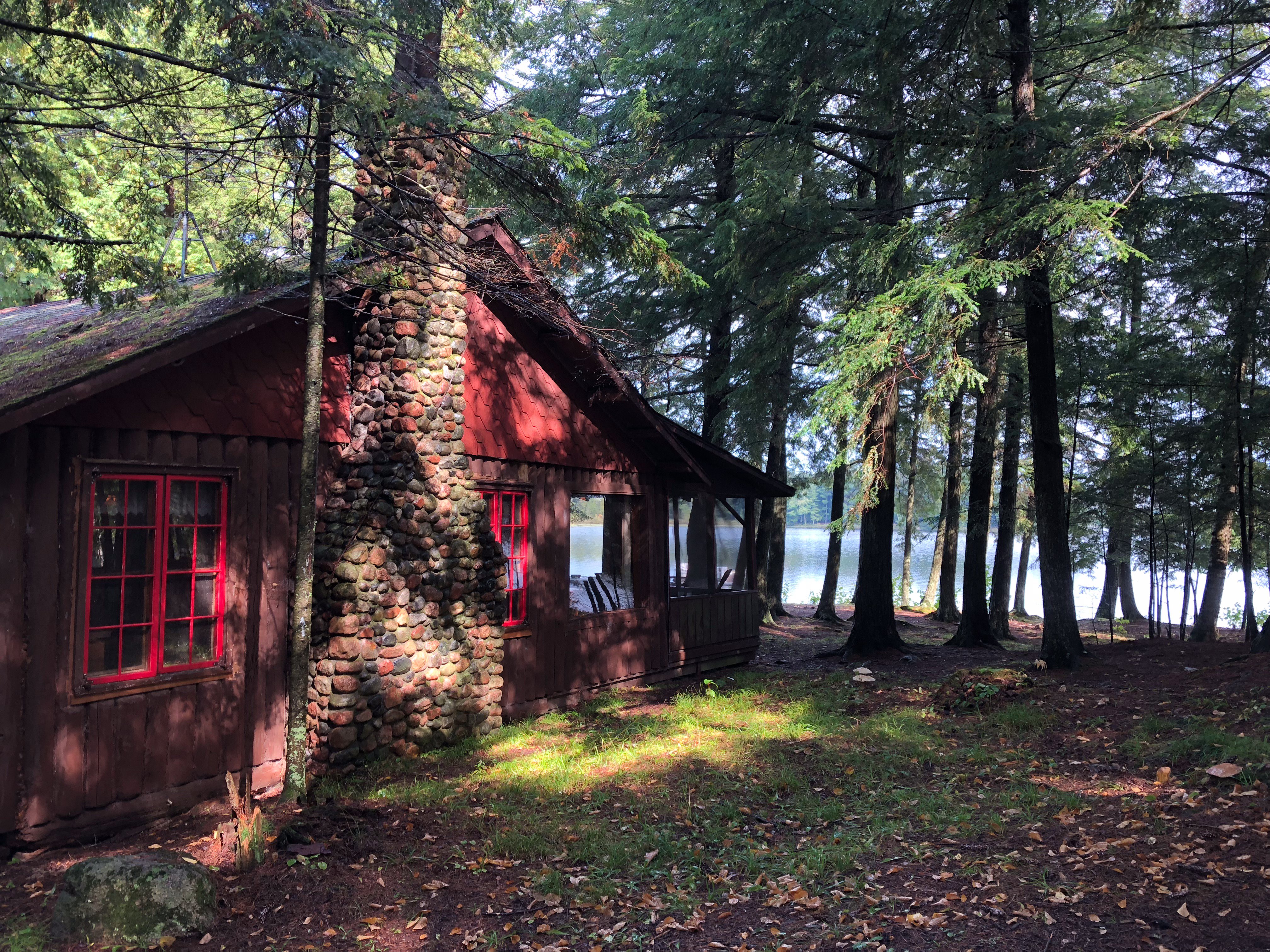 Ghost Lake Lodge-官方
