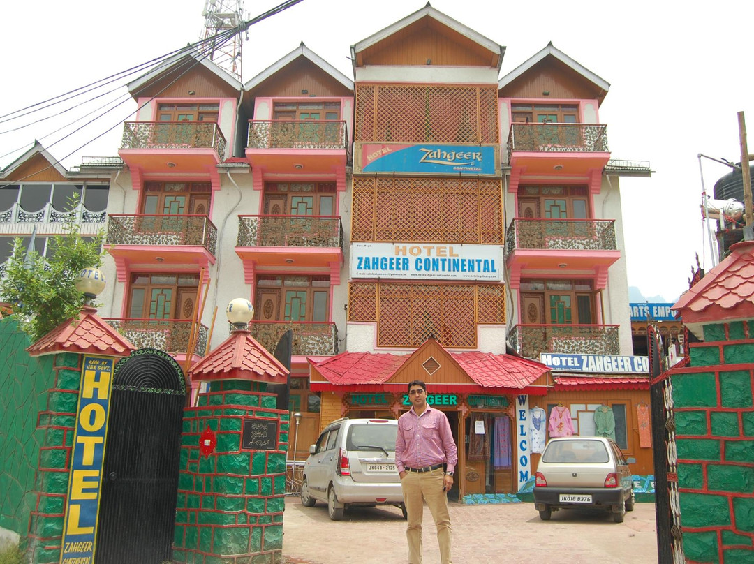 Poonch酒店住宿-Hotel Zahgeer