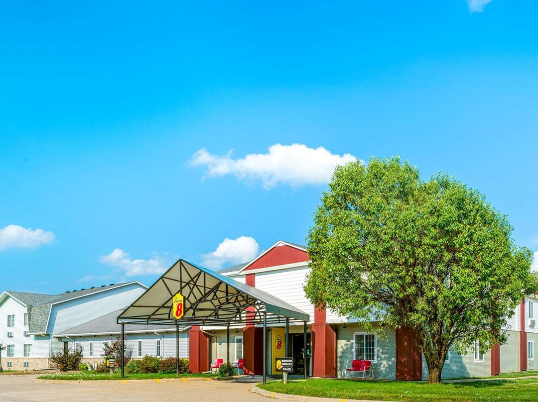 Super 8 by Wyndham Walnut