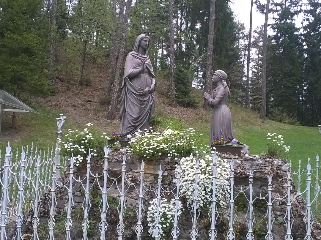 Santuario Madonna Di Pine景点图片