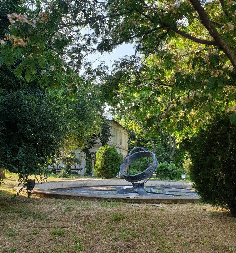 Kilometre Zero Monument-布加勒斯特必去景点