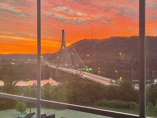 Sleep Inn & Suites Steubenville At The University主图