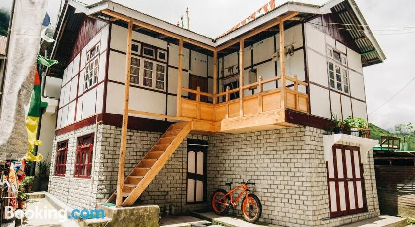 OurGuest Dhatup Homestay