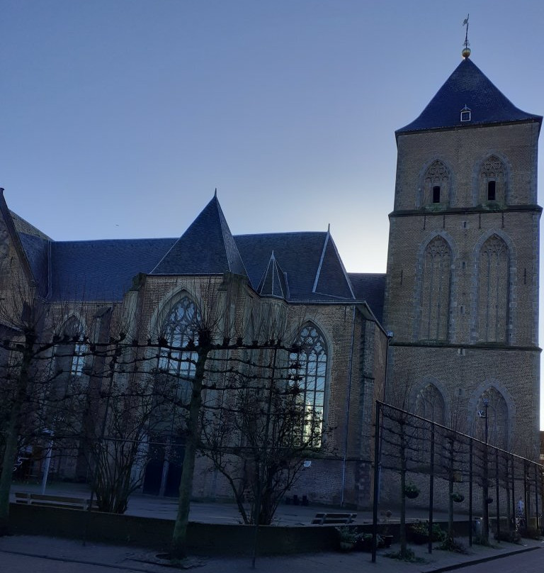 Onze Lieve Vrouwekerk Of Buitenkerk-坎彭必去景点