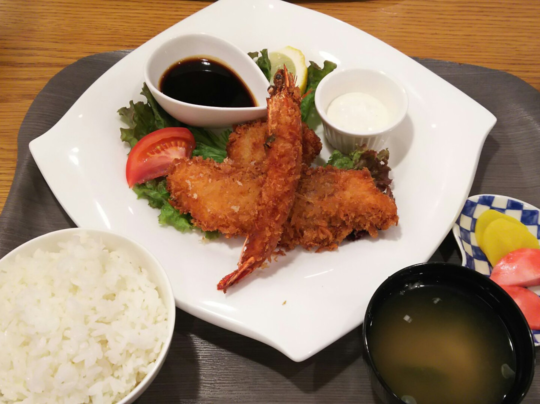 森のレストラン ライアン青森空港店主图