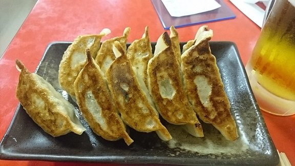 焼ギョーザの勝二郎