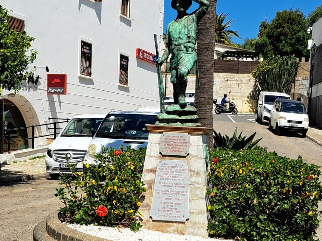 Statue of Gibralter Defence Force Soldier-Gibraltar Town必去景点