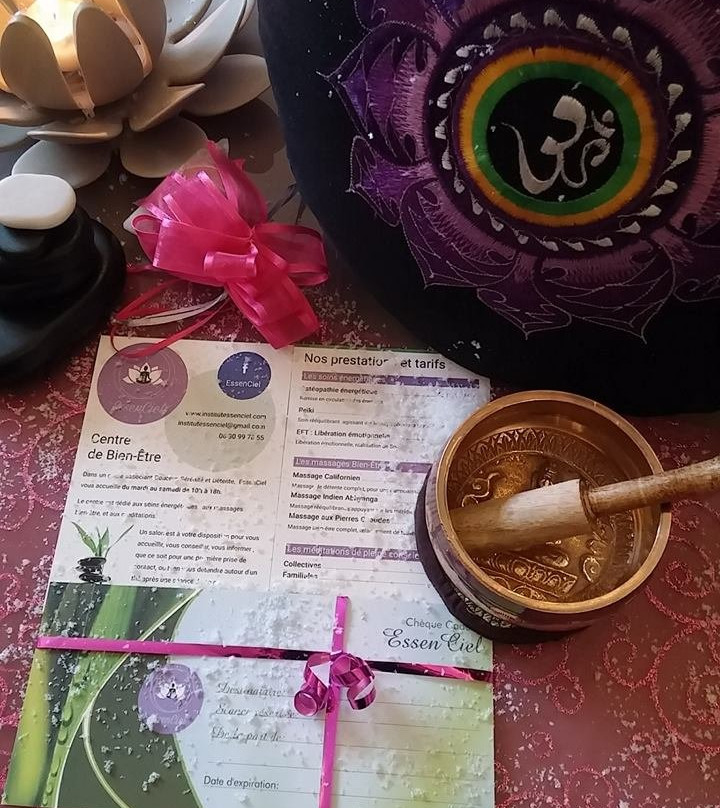 Essenciel-Pertuis必去景点