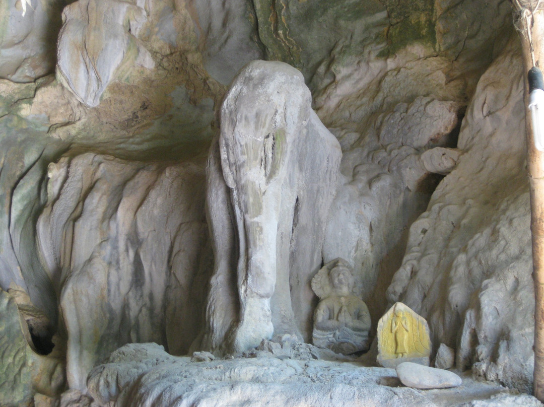 Tham Xang (Elephant Cave)景点图片