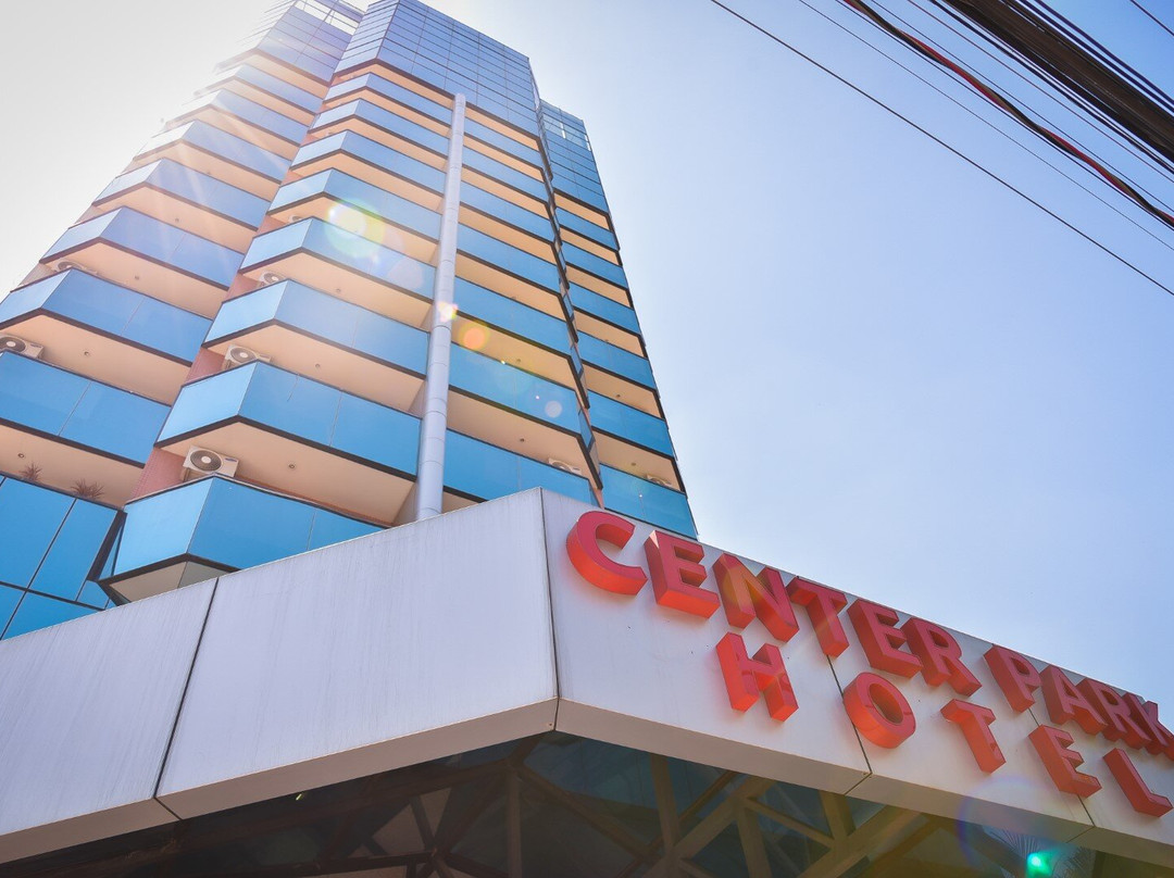 君迪亞山峰套房酒店主图