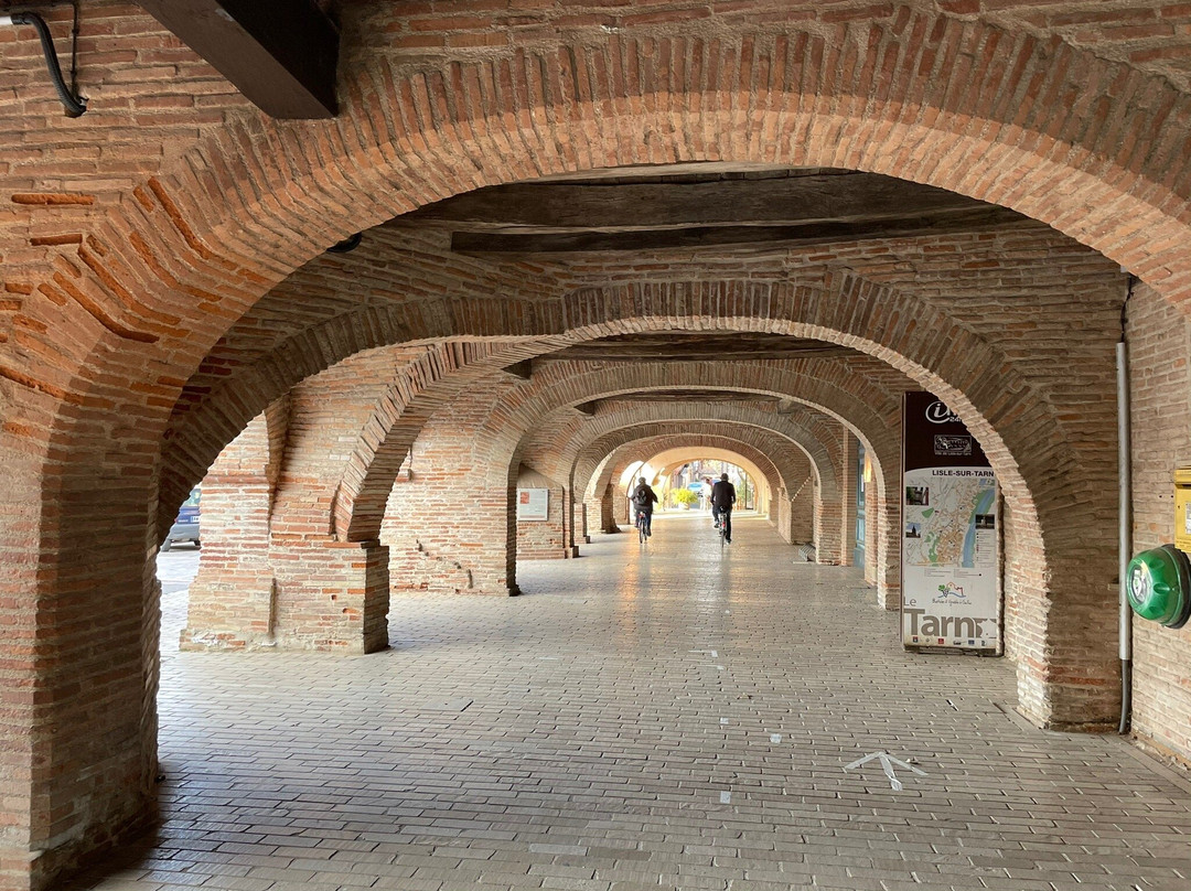 Place Paul Saissac景点图片