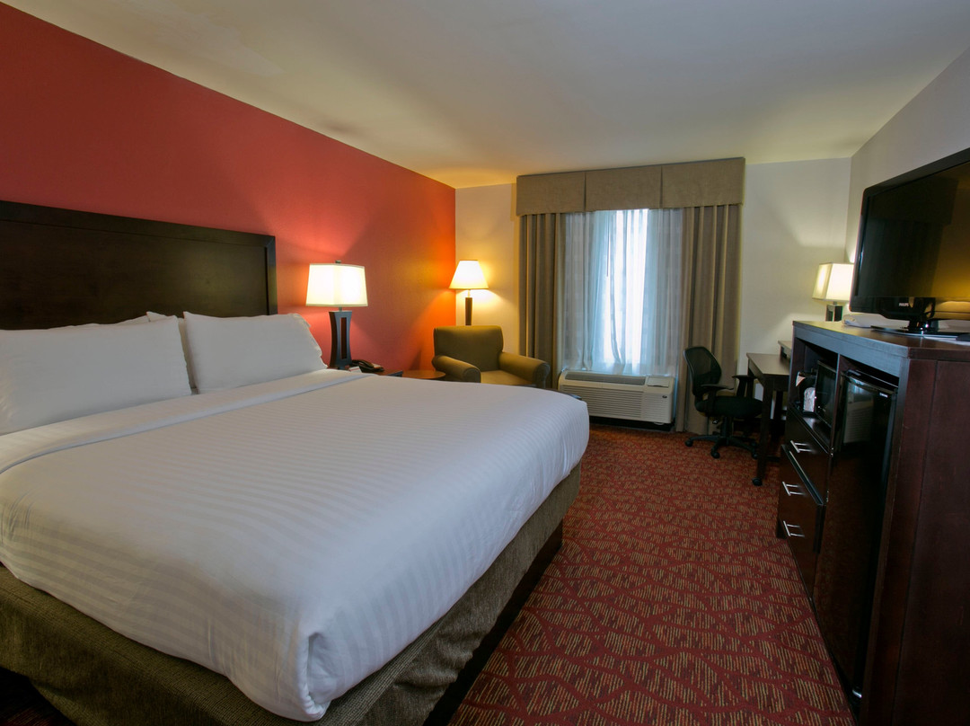 Holiday Inn Express & Suites Brookhaven By IHG主图