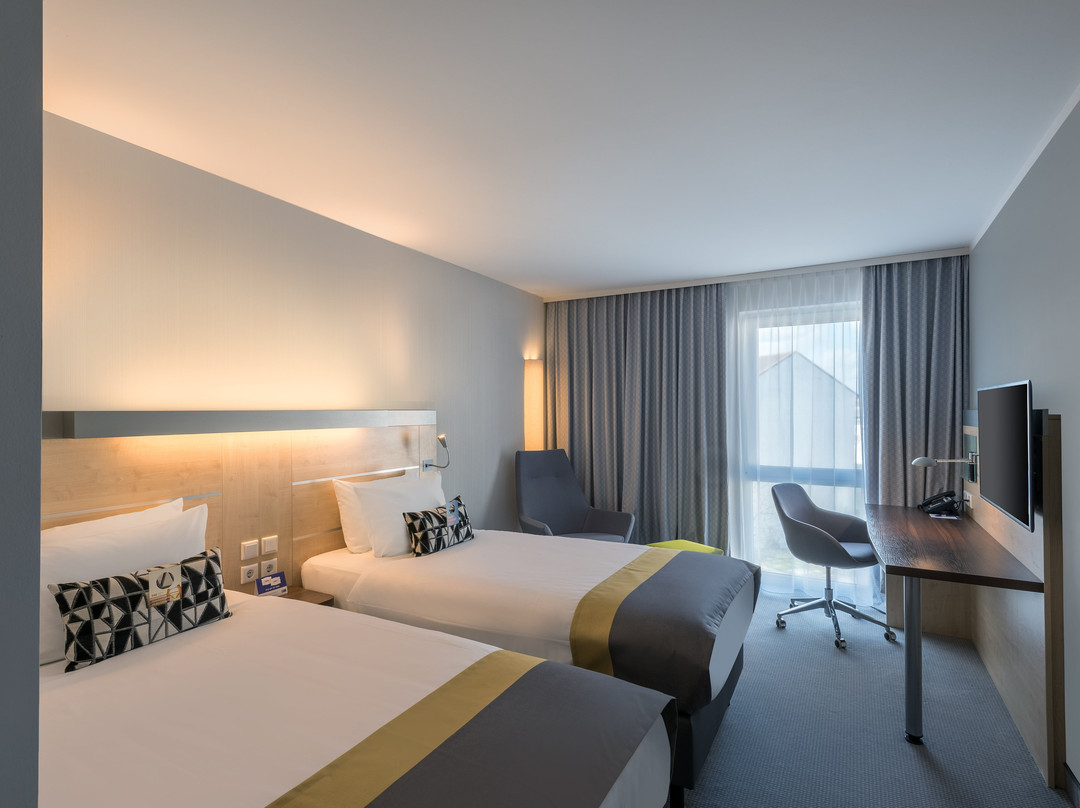 Holiday Inn Express Guetersloh By IHG主图