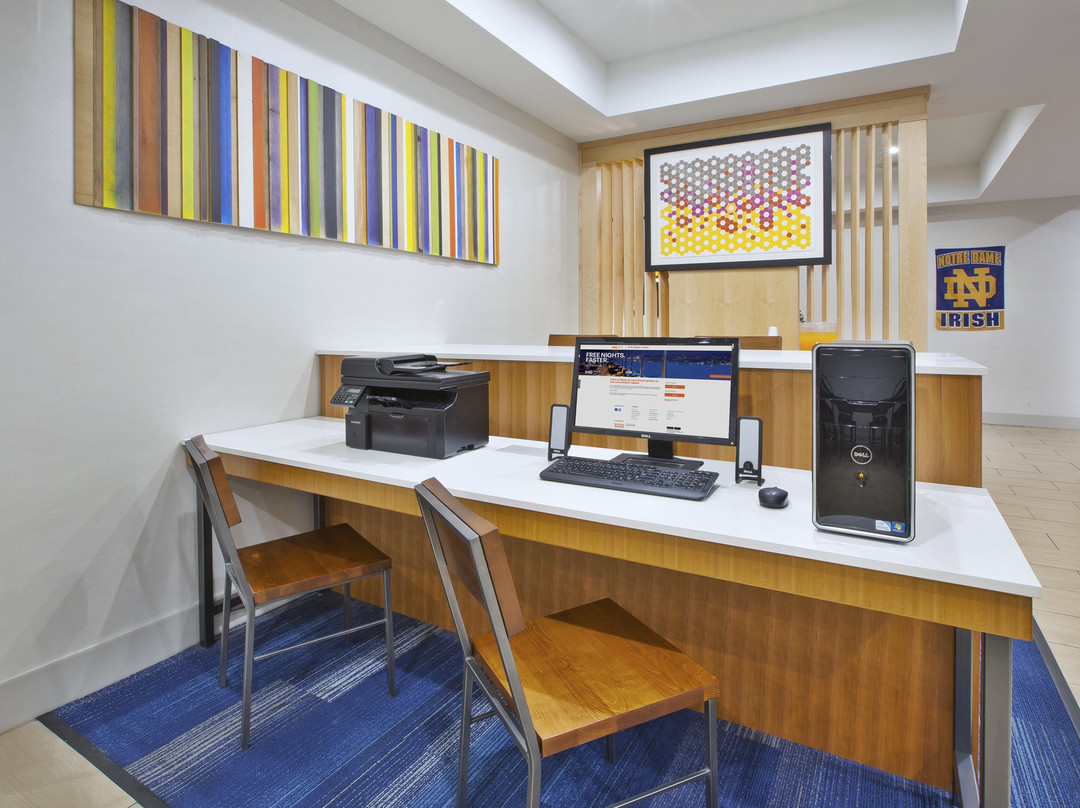 Holiday Inn Express & Suites Niles by IHG主图